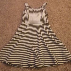 Black and white American Eagle dress