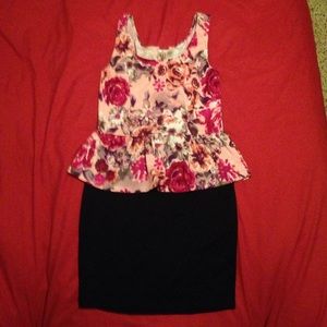 NWOT Floral peplum bodycon dress!🌺