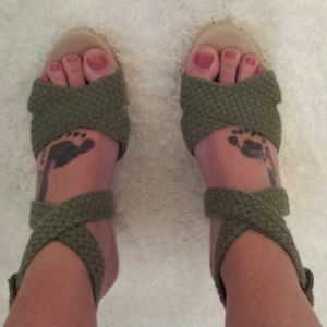 New green wrap around espadrilles
