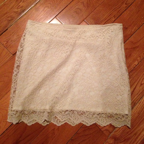 Zara white lace skirt