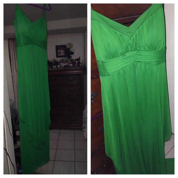 Elegant green dress