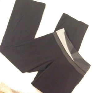 Lululemon "groove pant" reversible yoga pants