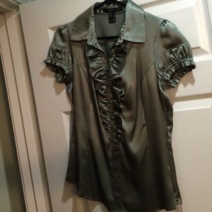 Short sleeved, dressy top