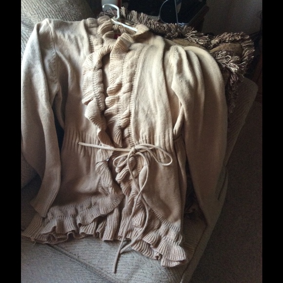 🌺Adorable Sweater 🌺 - Picture 2 of 2