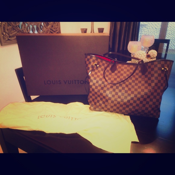 neverfull with wallet--- bundle for Victoria