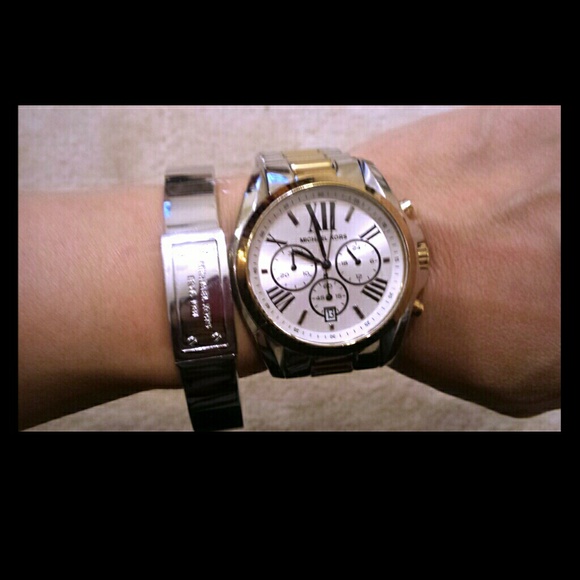 michael kors silver bangle