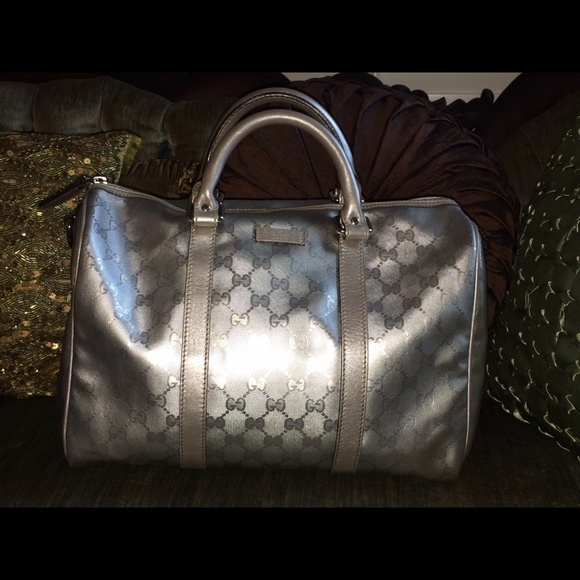 Sold!!💖Silver gucci. Authentic. - Picture 1 of 4