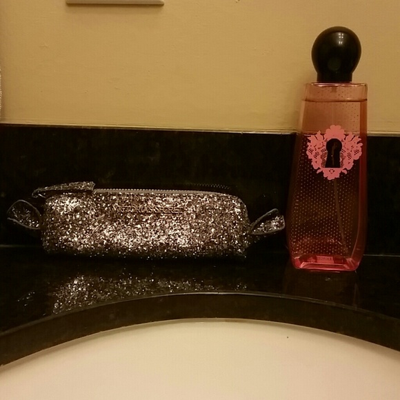 VS Makeup bag and Body spray bundle..