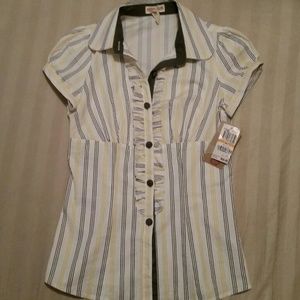 🛍💲FLASH SALE💲🛍Gray & Yellow Striped Button-Up