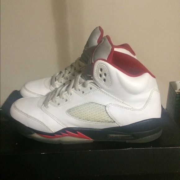 Air Jordan Retro 5 GS "Fire Red" $90 on MERCARII