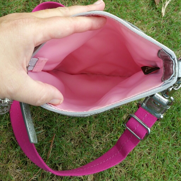 Coach Daisy Bandana Graffiti Crossbody Bag 16615 - Picture 4 of 4