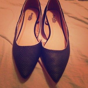 Black Pointer Flats