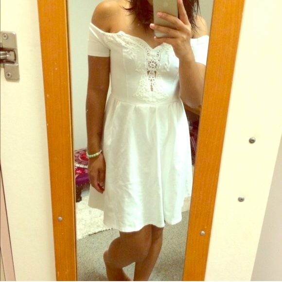 Lulus: White Off-the-Shoulder dress