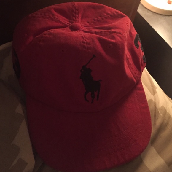 Men/women Polo hat.