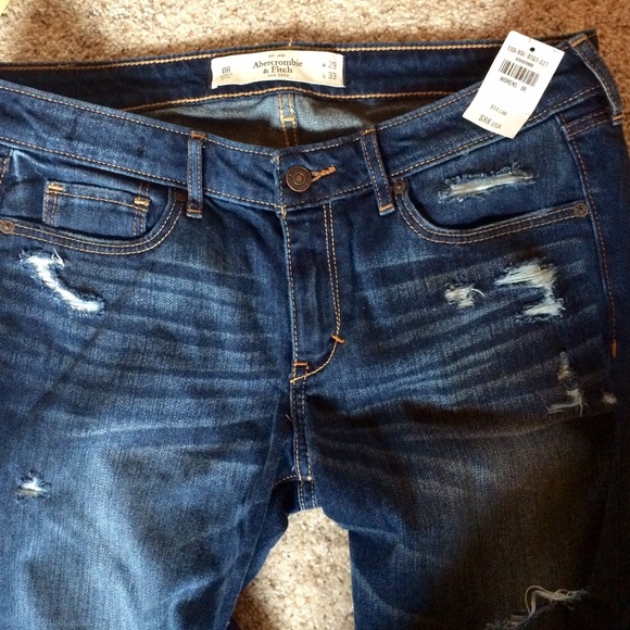 A&F NEW ripped skinny jeans!