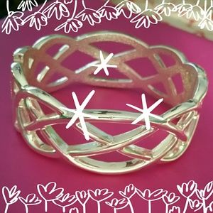 ⭕️GIFTED⭕️ Costume Silver Bangle