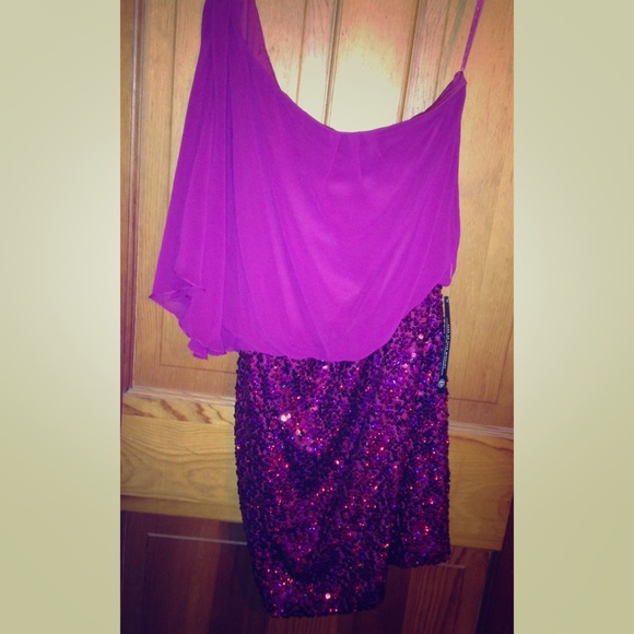 One shoulder mini dress