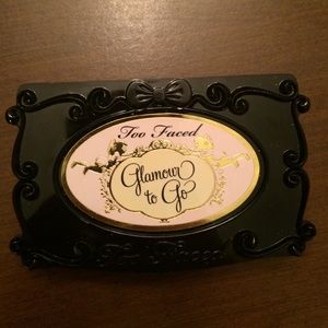 Too faced glamour to go