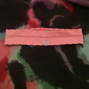 Lululemon Scalloped Swiftly Headband