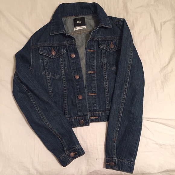 Cropped denim jacket