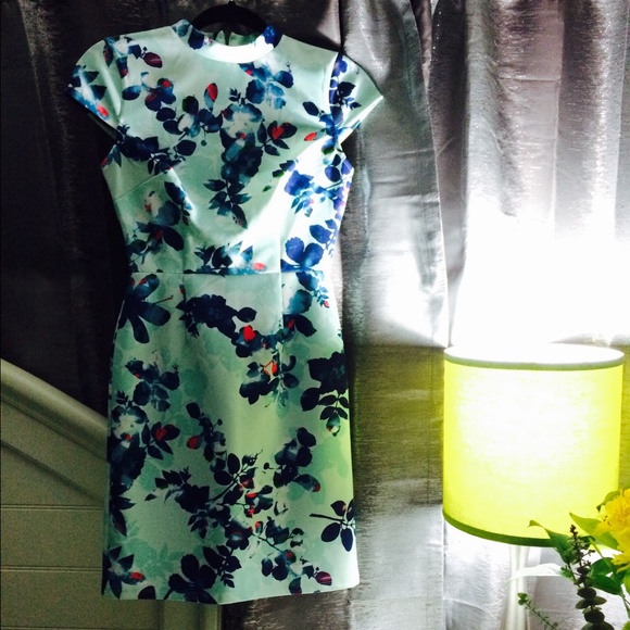 MINT BLUE FLORAL DRESS.☺️👗
