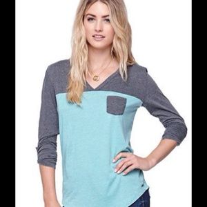 ROXY CONVERTIBLE LONG SLEEVE POCKET TOP T-SHIRT