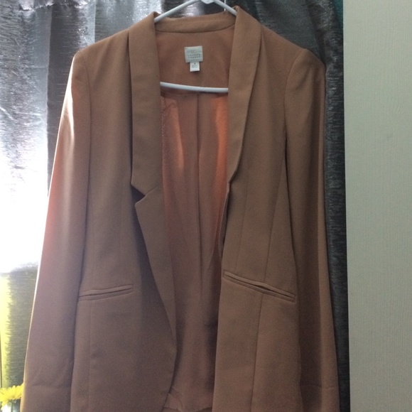 TAN BLAZER! ❤️❤️