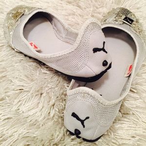 💯 % authentic Puma flats