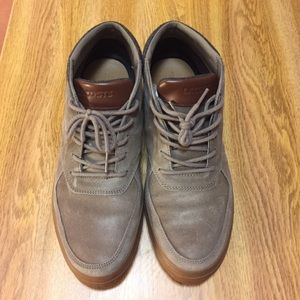 Men's Lacoste mid top sneakers