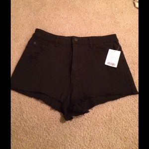 BDG. High Rise Cheeky Shorts. New New. Size 31