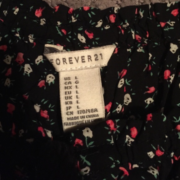 Black floral print dress! 💐 - Picture 2 of 3