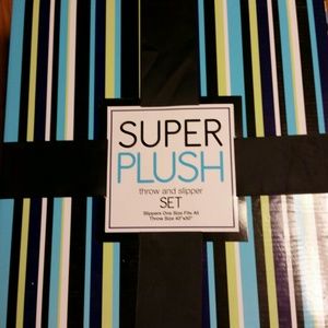 Plush blanket and slippers
