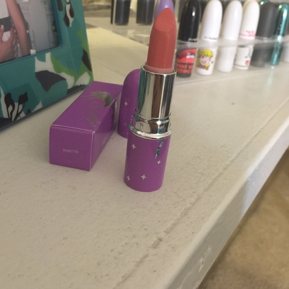 Lime crime "Babette" lipstick