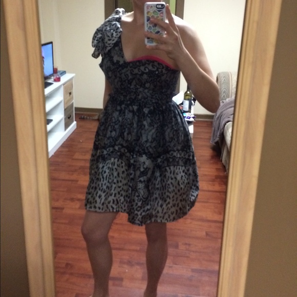 Asymmetrical shoulder /grey leopard print dress