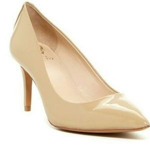 Vince Camuto Nude Beige Heels Pumps Size 4