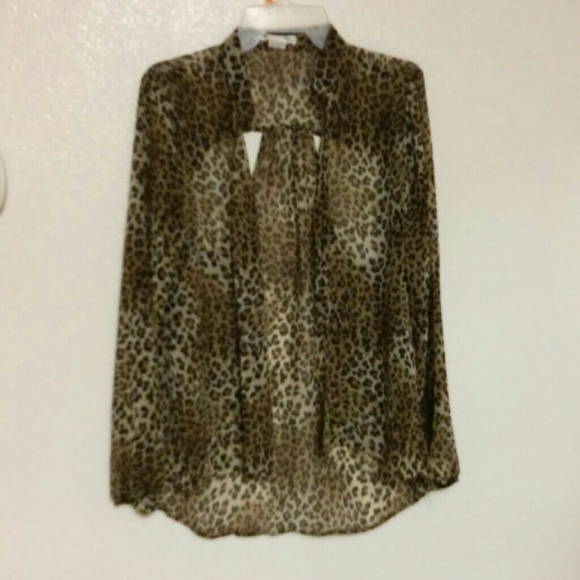 Leopard print top