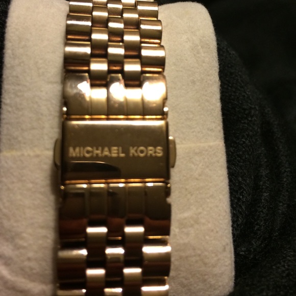 MK Watch - Picture 3 of 3