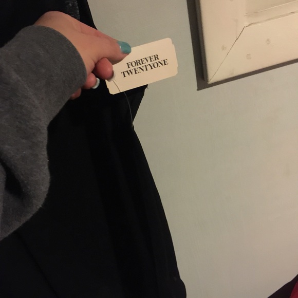 Forever 21 black tap with tags