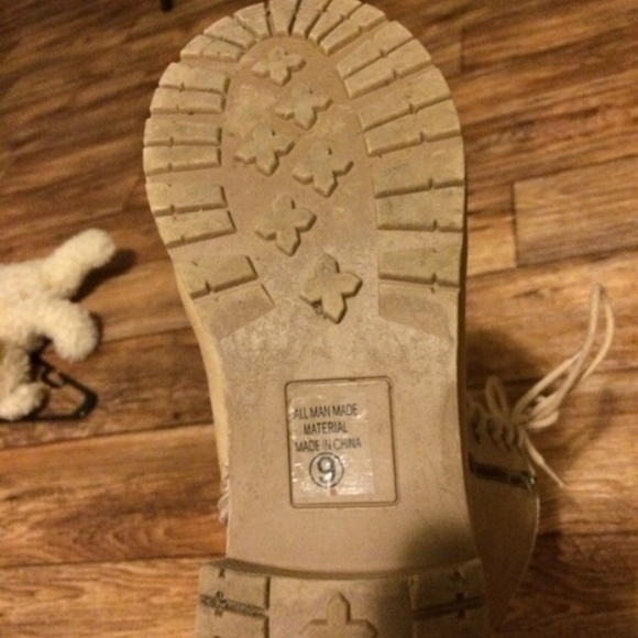 Awesome Tan Combat Boots - Picture 4 of 4