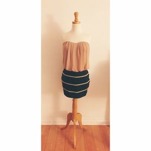 ❌ BUNDLED ❌🆕 Tan and Black Dress!