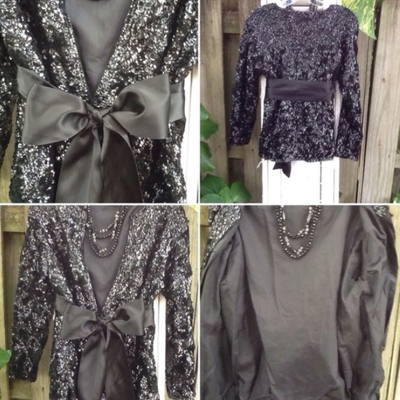 🚫NFS Bundled🚫Cute black sequin jacket - Picture 3 of 3