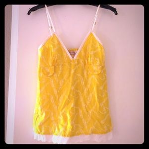 Yellow baby doll sleeveless top with lace trim
