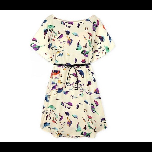 Shift Dress w Birds w Batwing Sleeves - Picture 2 of 2