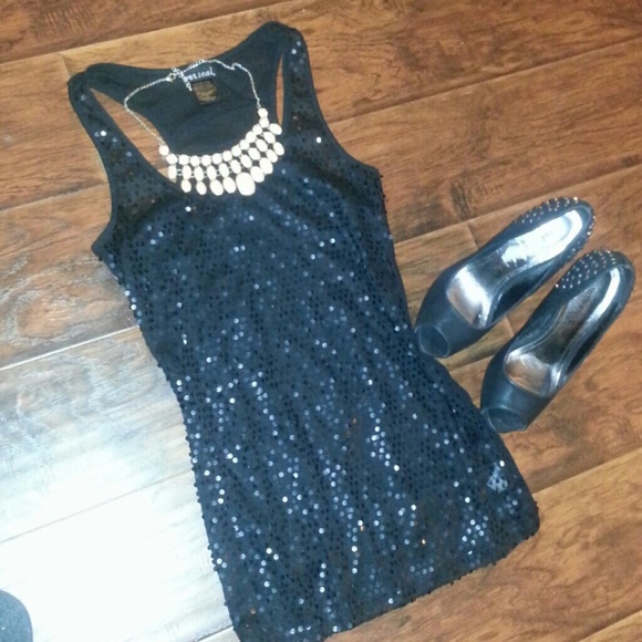 SOLD BUNDLE Shimmery  Top - Picture 2 of 3