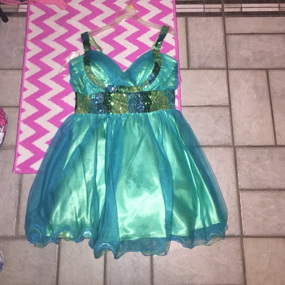 Gorgeous teal Prom/special occasion dress
