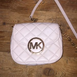 Michael kors white quilted cross body