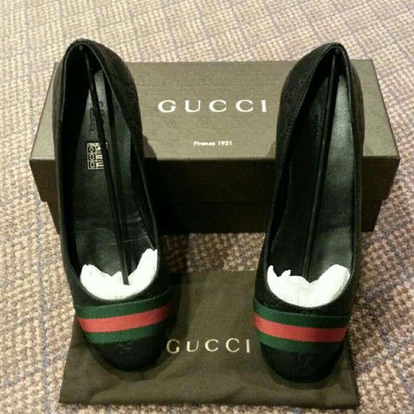 Gucci Shoes - SOLD! Gucci black leather shoes