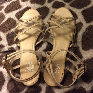 Primavera Criss Cross Sandal