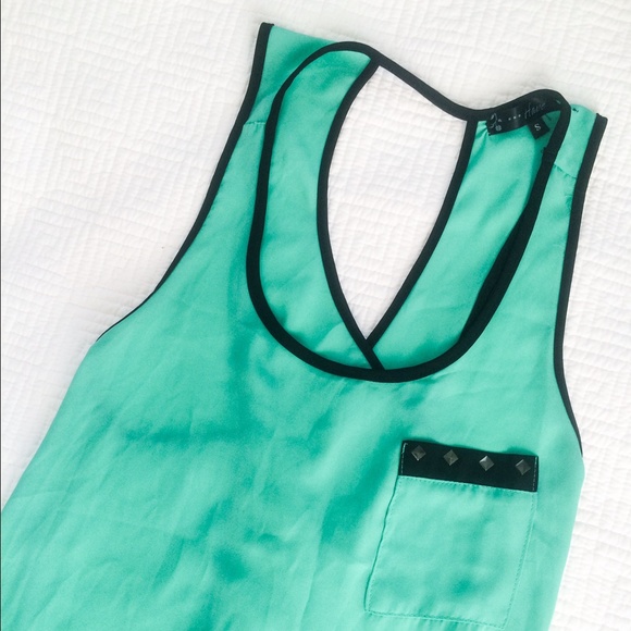 Green tank cut out back
