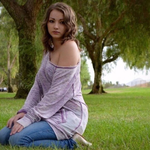 Overside pullover - Picture 2 of 2